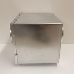 Külső motoros páraelszívóhoz csőközbe szerelhető burkolat